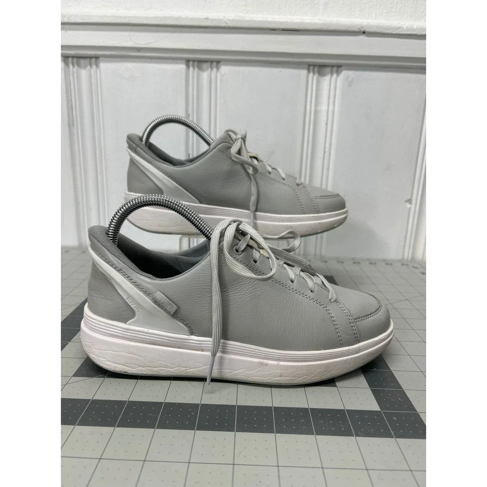 Kizik Sydney Sneaker Women 7.5 Grey Leather Hands Free Slip On Low Top Everyday